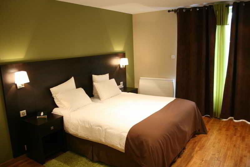 Logis Hotel Restaurant L'Auberge Normande Карантан Екстер'єр фото