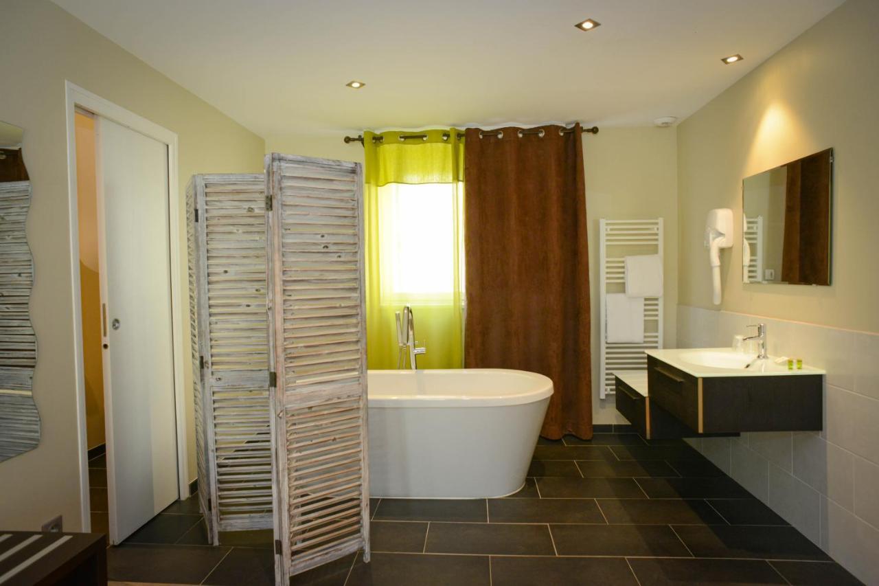 Logis Hotel Restaurant L'Auberge Normande Карантан Екстер'єр фото